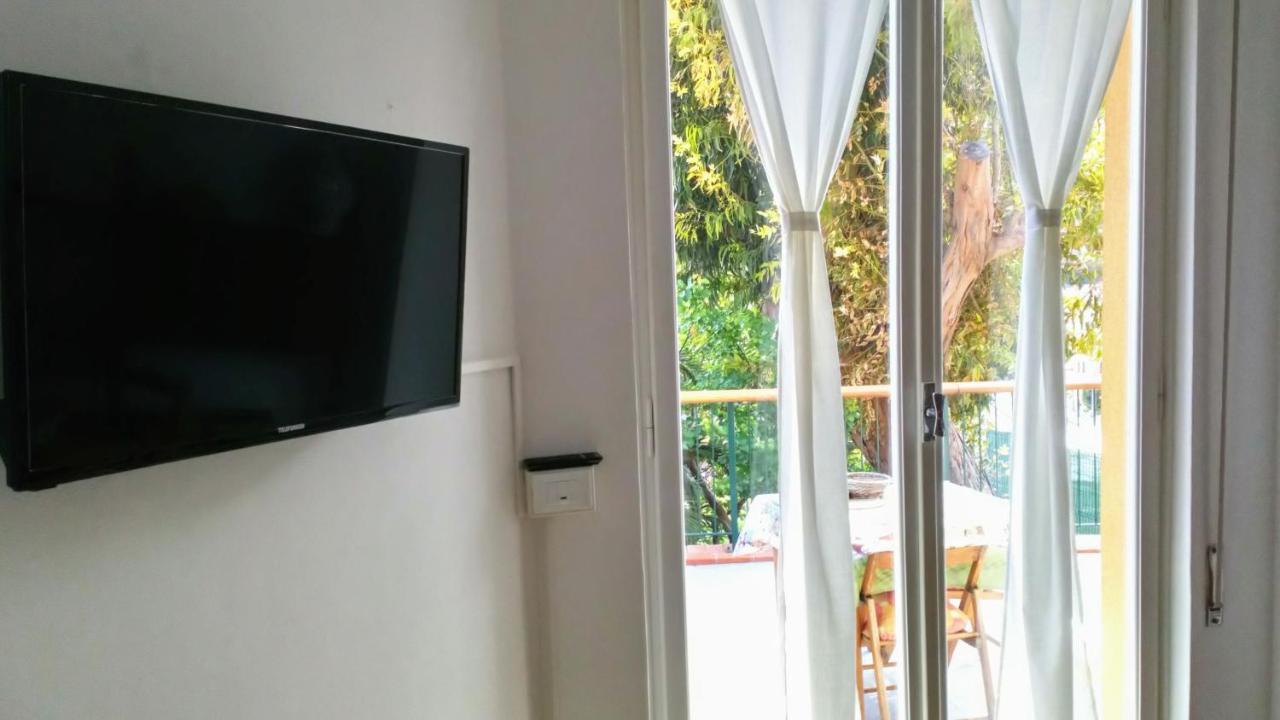 Apartmán Casa Di Claude Con Posto Auto Finale Ligure Exteriér fotografie
